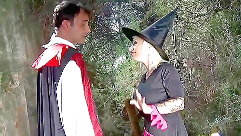 She's first timeota lovenylonser