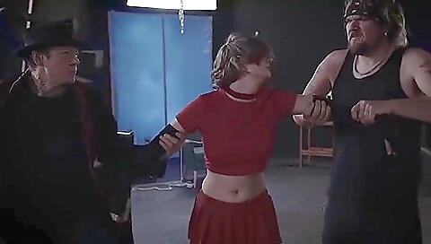 Married up alos with hunkn oliv